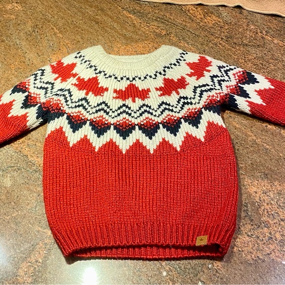 Mommy and child Canadiana matching sweaters - Picture 9 of 15